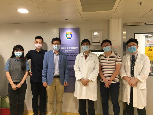 The research team (from the right) Miss Suyu WANG, Dr Runming WANG, Professor Hongzhe SUN, Professor Kwok-Yung YUEN, Dr Shuofeng YUAN and Dr Jasper F W CHAN
 